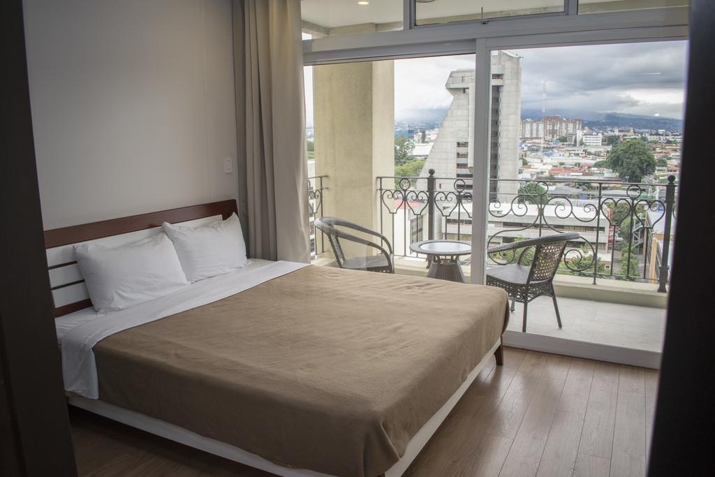 Torres Del Lago Suites And Apartments Сан Хосе Екстериор снимка