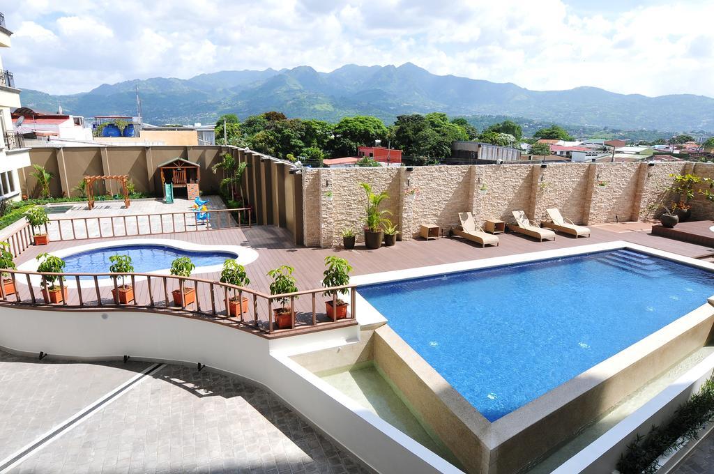 Torres Del Lago Suites And Apartments Сан Хосе Екстериор снимка