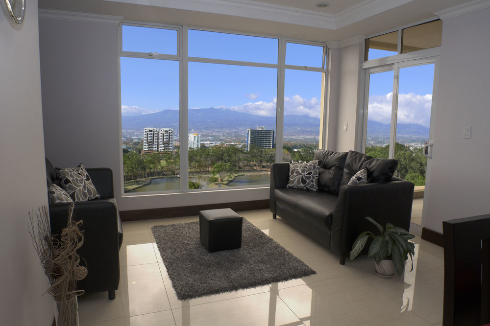 Torres Del Lago Suites And Apartments Сан Хосе Екстериор снимка