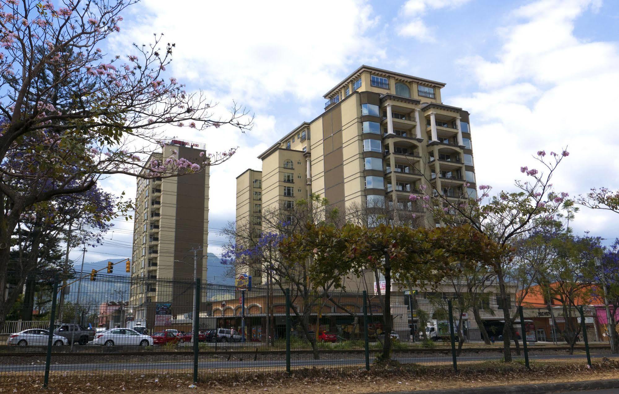 Torres Del Lago Suites And Apartments Сан Хосе Екстериор снимка