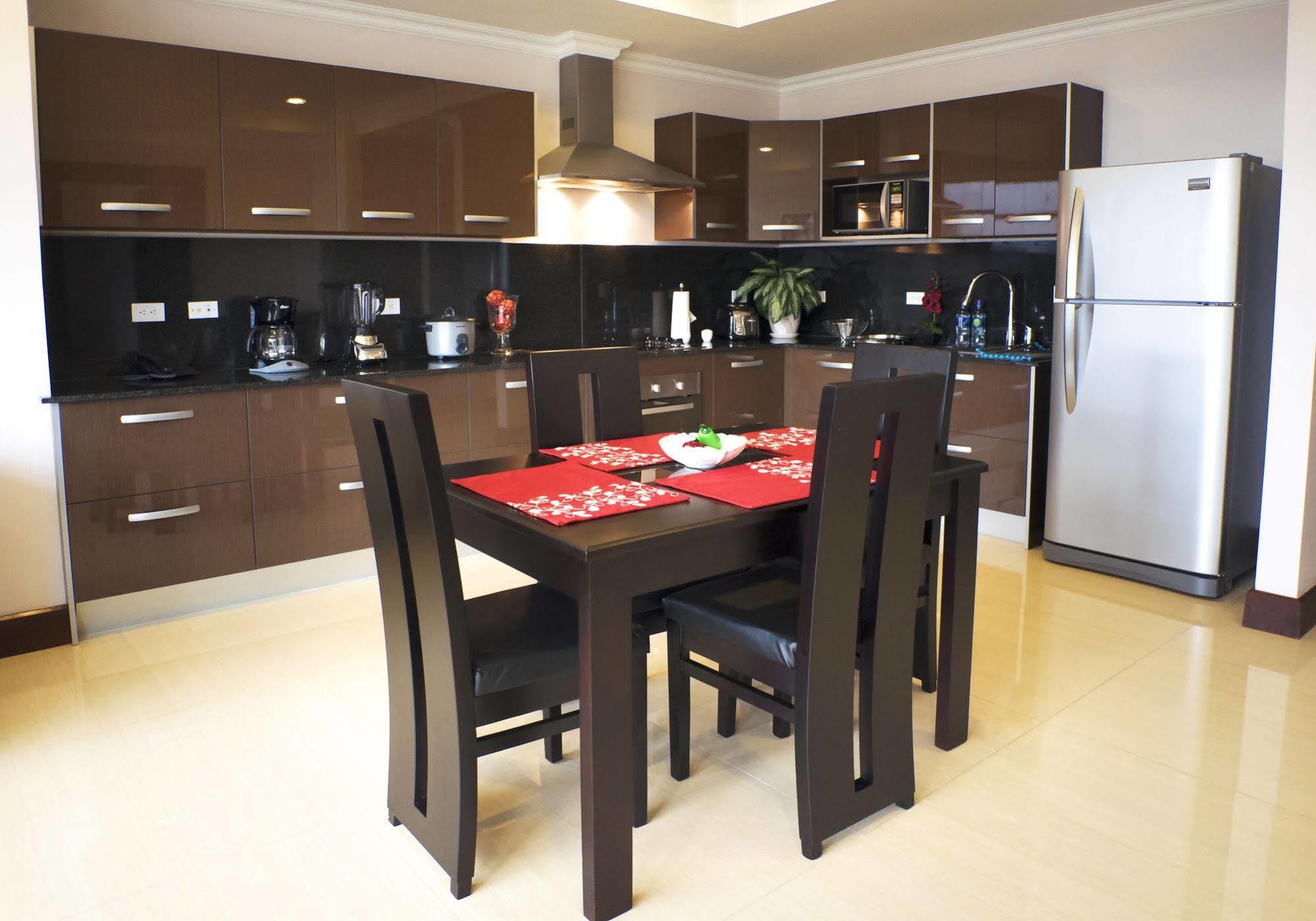 Torres Del Lago Suites And Apartments Сан Хосе Екстериор снимка