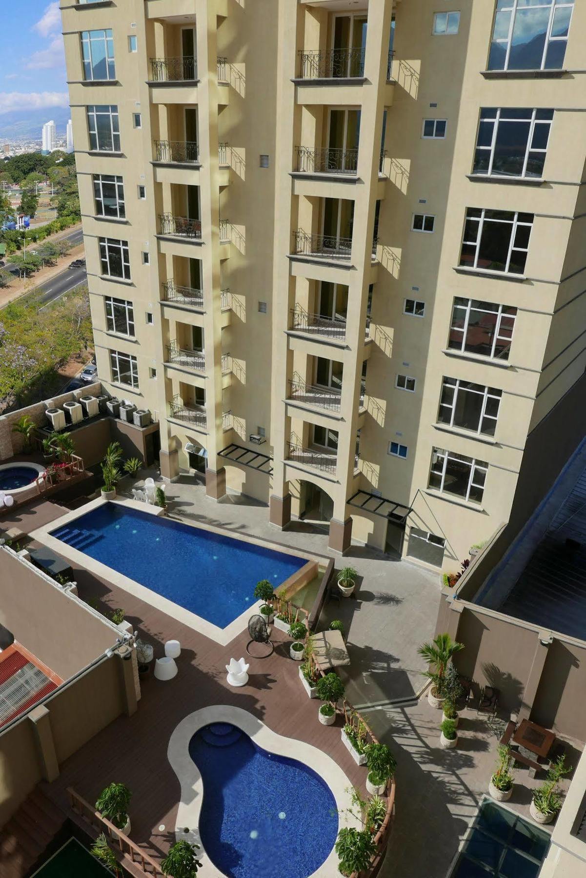 Torres Del Lago Suites And Apartments Сан Хосе Екстериор снимка