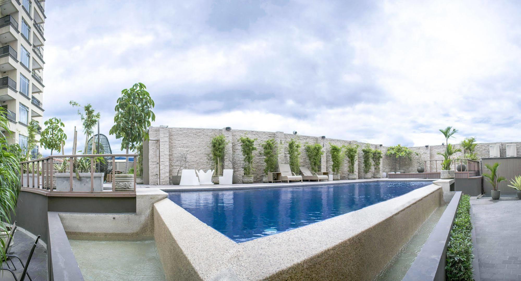 Torres Del Lago Suites And Apartments Сан Хосе Екстериор снимка