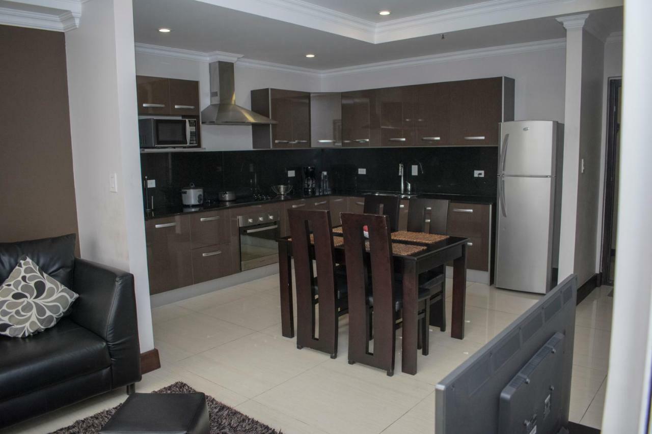 Torres Del Lago Suites And Apartments Сан Хосе Екстериор снимка