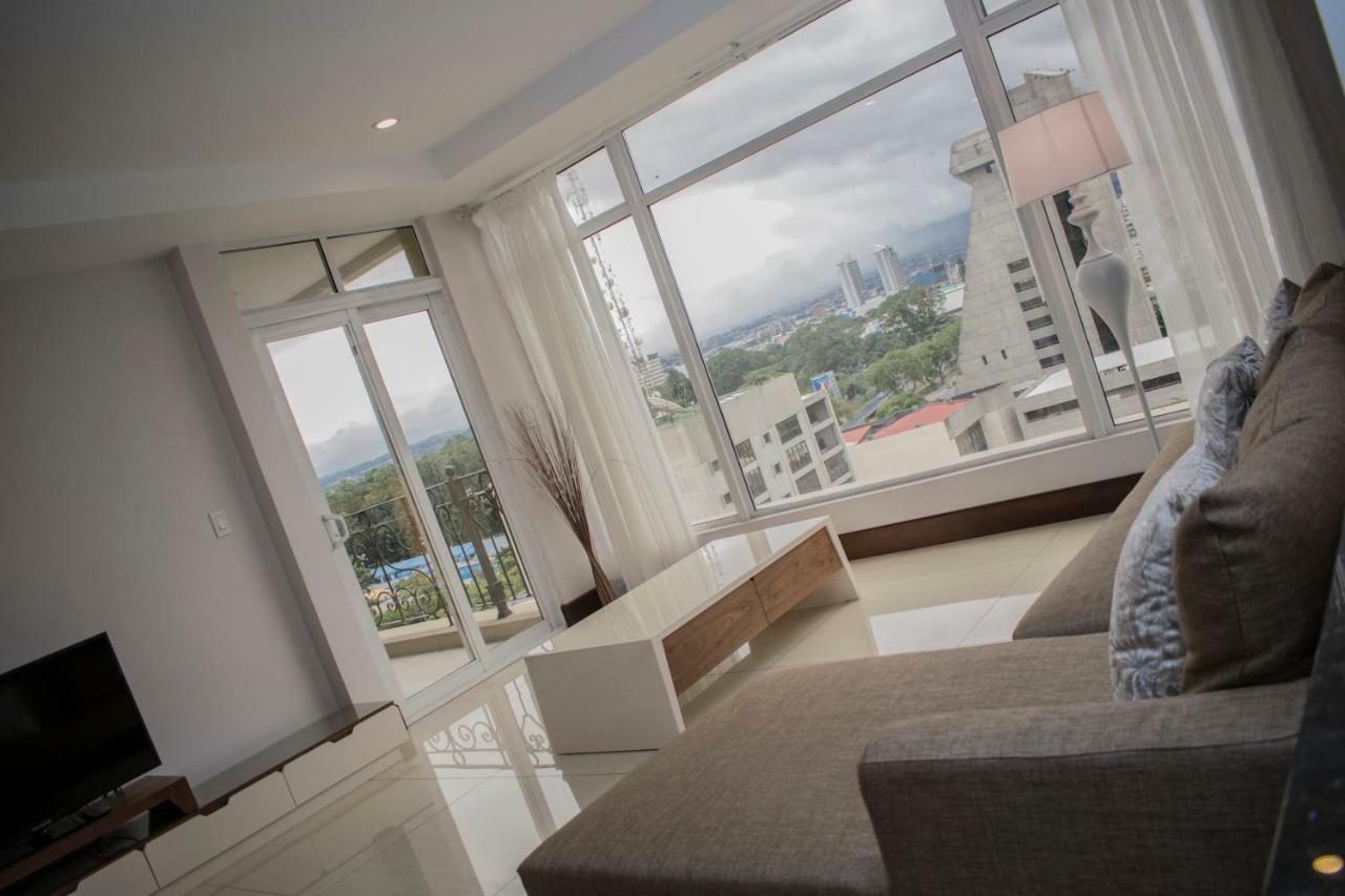 Torres Del Lago Suites And Apartments Сан Хосе Екстериор снимка